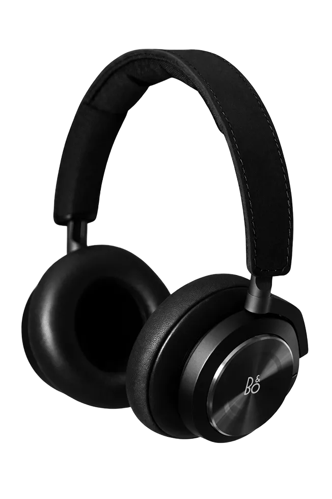 Black headphone with transparent background