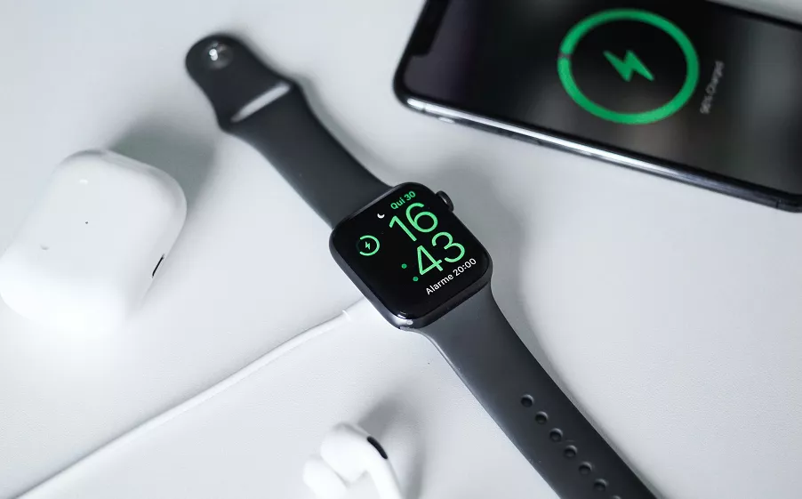Apple Watch Series 4 charging cable, featuring a magnetic connector for easy attachment and efficient charging